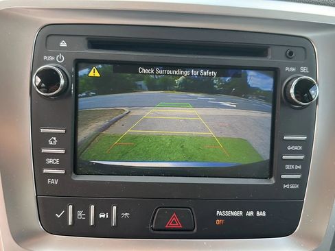 Used 2016 GMC Acadia SLE image 37