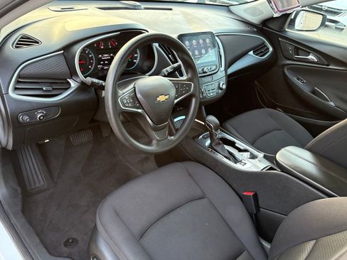 Used 2024 Chevrolet Malibu LT FWD image 16