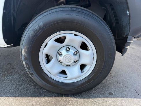Used 2022 Toyota Tacoma SR RWD image 32