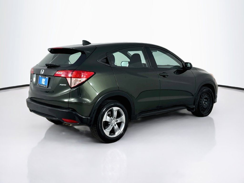 Used 2018 Honda HR-V LX image 8