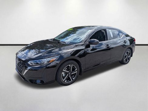 Used 2025 Nissan Sentra SV w/ All-Weather Package image 8