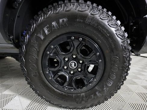 Used 2023 Ford Bronco Wildtrak image 47