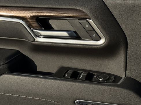 Certified 2025 Chevrolet Silverado 3500 LT image 23