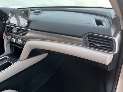 Used 2018 Honda Accord Hybrid image 29
