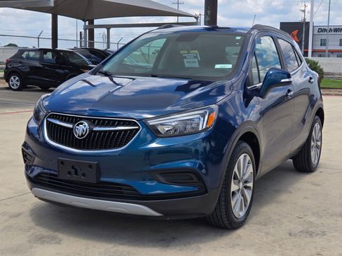 Certified 2019 Buick Encore Preferred FWD image 3