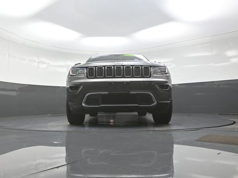 Used 2019 Jeep Grand Cherokee Limited AWD/4WD image 10