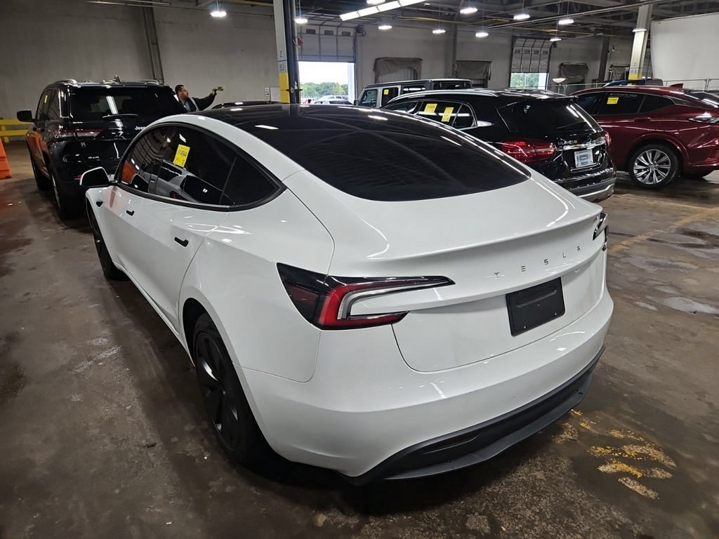 Used 2025 Tesla Model 3 Long Range RWD image 3
