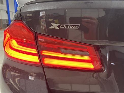 Used 2020 BMW M550i xDrive image 14