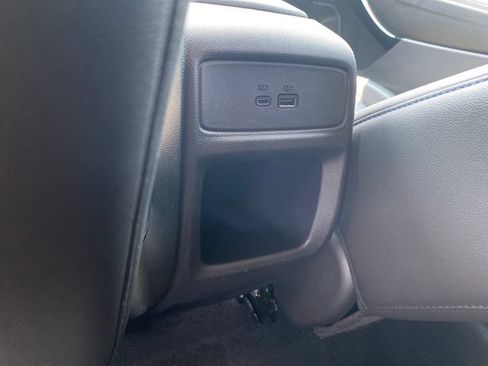 Used 2025 Chevrolet Trax LT FWD image 19