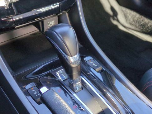 Used 2017 Honda Accord Sport Special Edition image 31