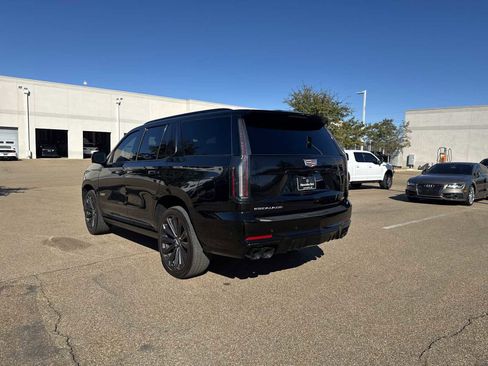 Used 2025 Cadillac Escalade V image 4