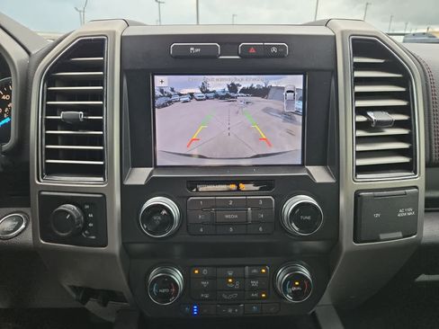 Used 2019 Ford F150 Platinum image 18