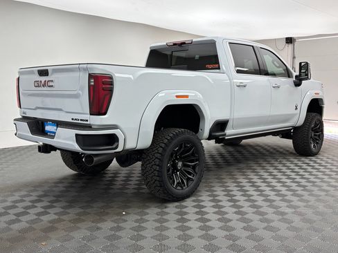 New 2026 GMC Sierra 2500 Denali w/ Denali Reserve Package AWD/4WD image 10