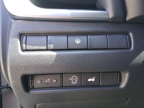 New 2026 Nissan Rogue SV AWD/4WD image 28