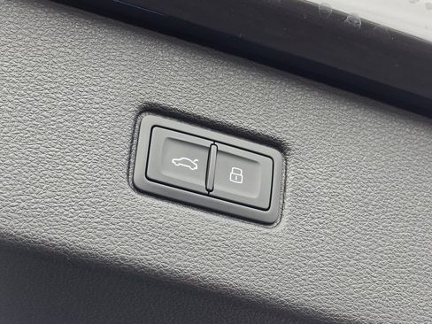 New 2026 Audi Q7 3.0T Premium Plus AWD/4WD image 22