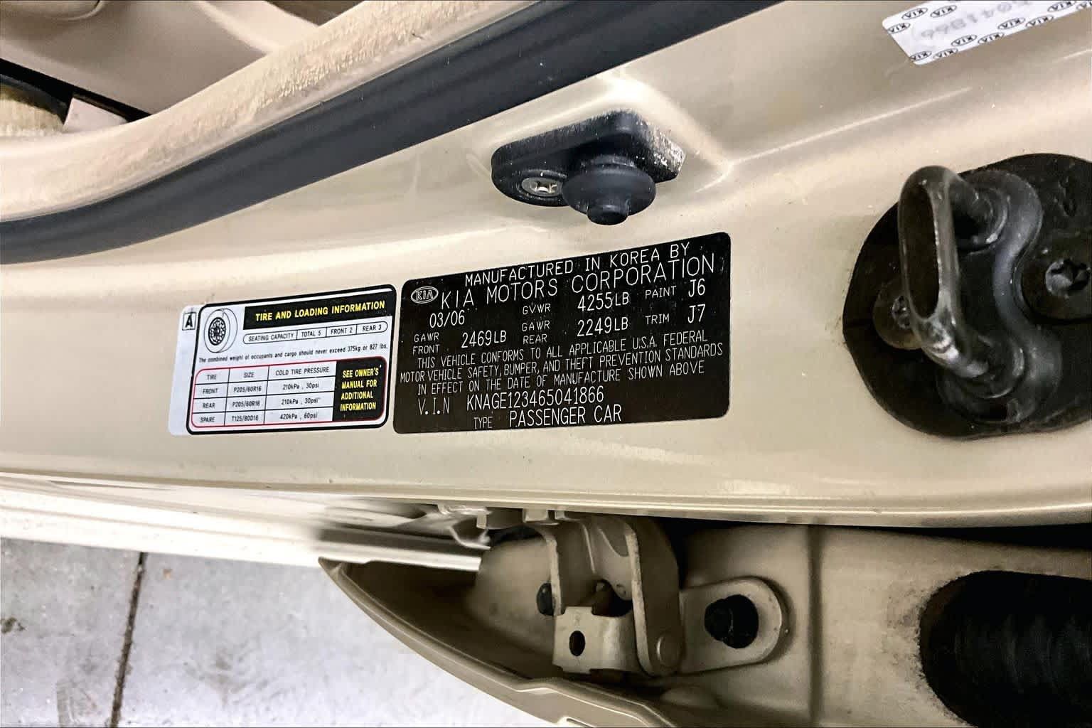 Used 2006 Kia Optima LX FWD image 32