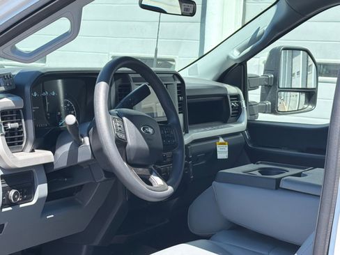New 2026 Ford F250 XL w/ XL Chrome Package image 18