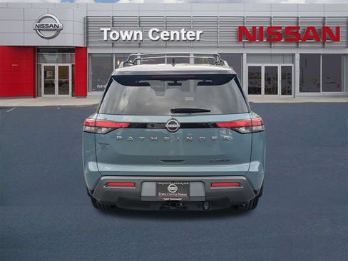 Certified 2026 Nissan Pathfinder Platinum w/ Cargo Package FWD image 6