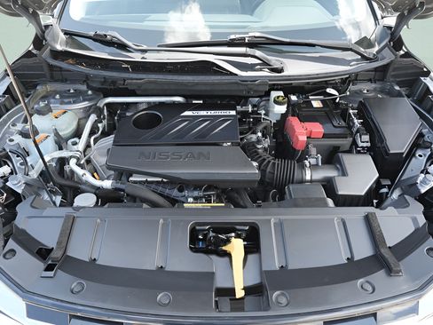 Used 2024 Nissan Rogue SV AWD/4WD image 20