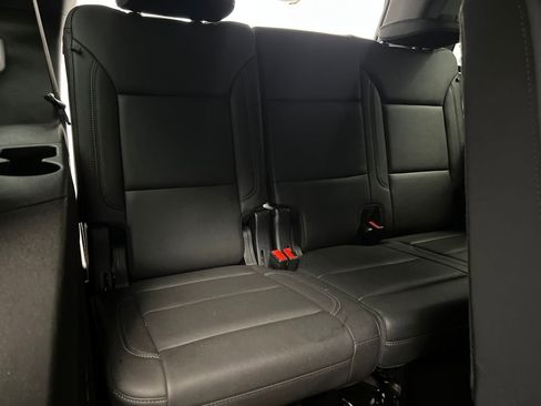 Used 2025 Chevrolet Tahoe LT image 29