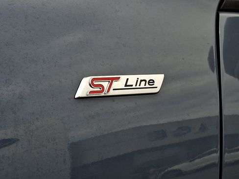 Certified 2025 Ford Escape ST-Line FWD image 30
