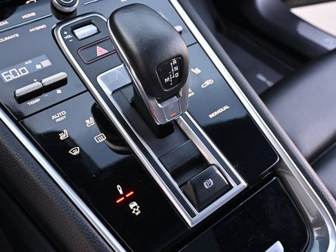 Used 2018 Porsche Panamera 4 AWD/4WD image 25