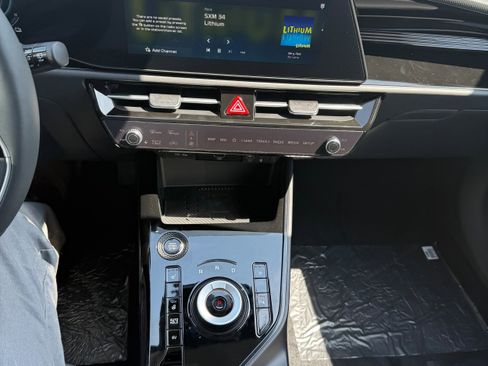 New 2025 Kia Niro EX w/ EX Cold Weather Package image 16