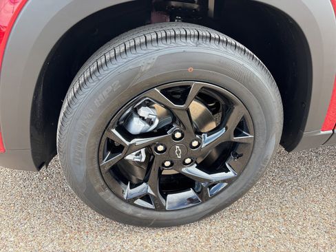 New 2026 Chevrolet Trax LT w/ Driver Confidence Package FWD image 29