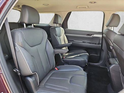Used 2025 Hyundai Palisade SEL FWD image 18