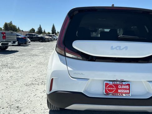 Used 2025 Kia Soul LX FWD image 13