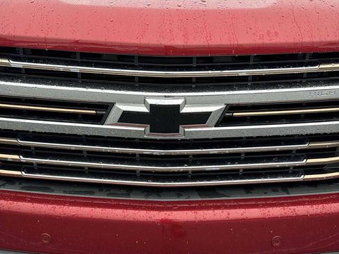 Used 2019 Chevrolet Silverado 1500 High Country AWD/4WD image 32