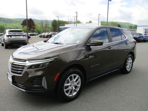 Used 2024 Chevrolet Equinox LT AWD/4WD image 1
