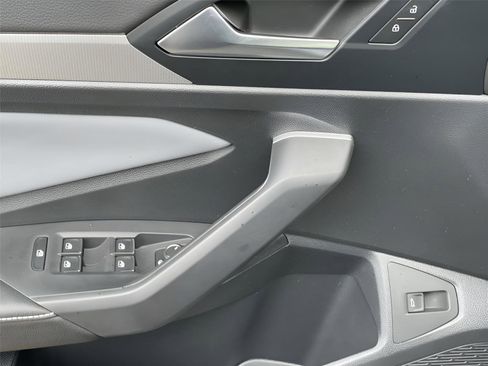 New 2025 Volkswagen Jetta SE image 20