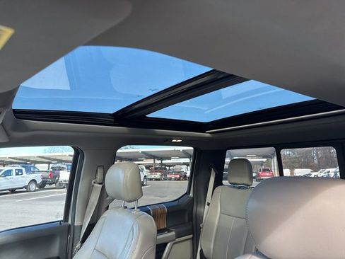 Used 2019 Ford F150 Lariat w/ Equipment Group 502A Luxury image 11