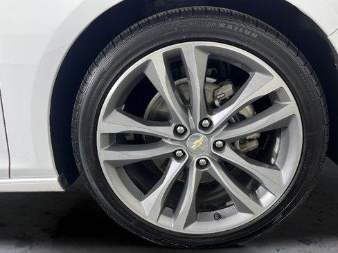 Used 2022 Chevrolet Malibu LT FWD image 50