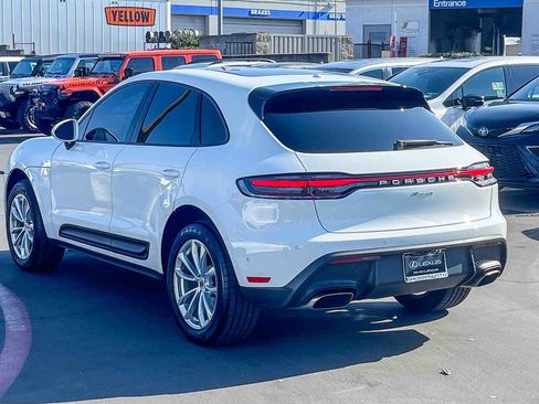 Used 2024 Porsche Macan image 2