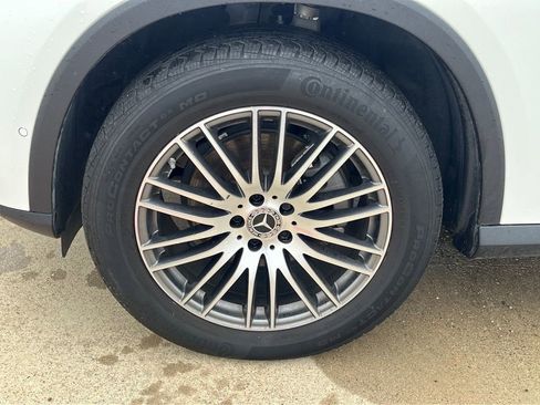 Used 2024 Mercedes-Benz GLC 300 4MATIC image 27