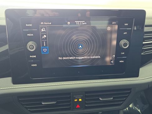 Certified 2025 Volkswagen Jetta SEL image 20