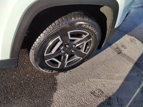Used 2026 Jeep Cherokee Limited AWD/4WD image 18