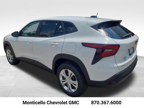 New 2026 Chevrolet Trax LS FWD image 5
