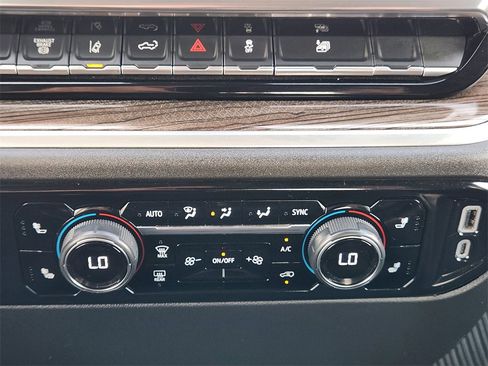 Certified 2025 Chevrolet Silverado 2500 LT w/ Convenience Package image 20