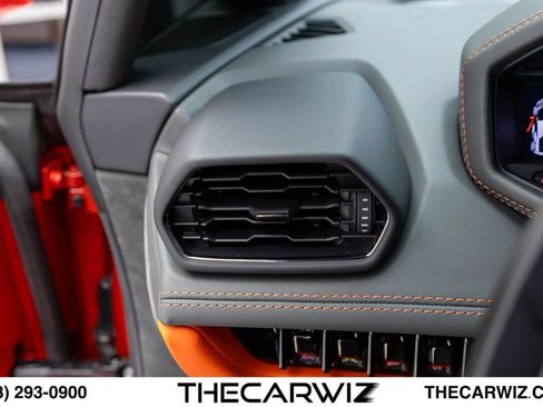 Used 2023 Lamborghini Huracan Tecnica RWD image 68