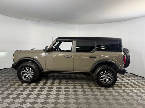 Used 2025 Ford Bronco Badlands AWD/4WD image 10
