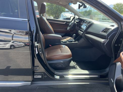 Used 2017 Subaru Outback 3.6R Touring w/ Popular Package #5A AWD/4WD image 13