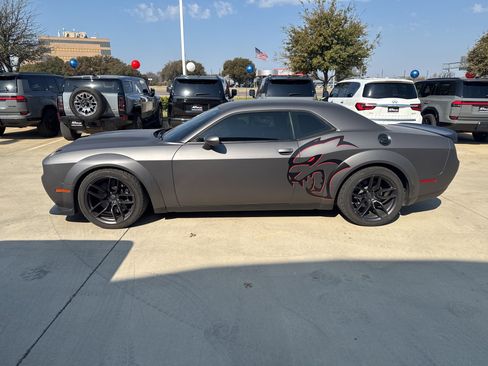 Used 2019 Dodge Challenger SRT Hellcat Redeye image 3