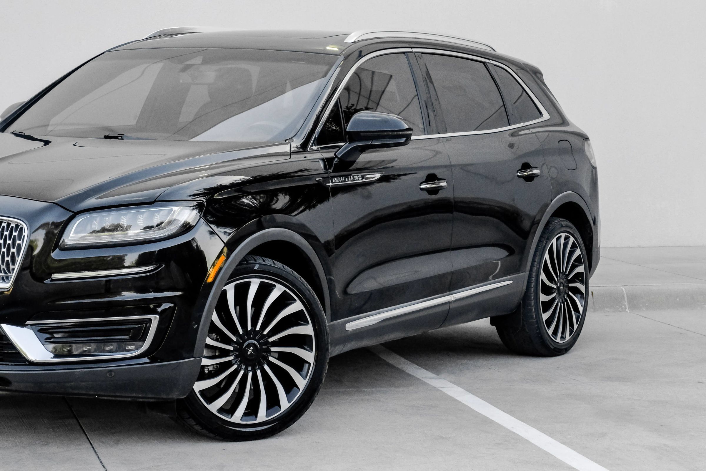 Used 2019 Lincoln Nautilus Black Label AWD/4WD image 15