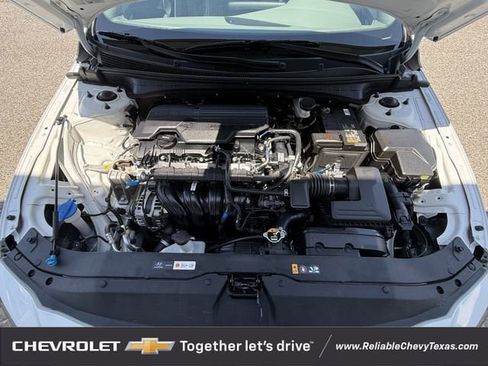 Used 2025 Hyundai Elantra Sport FWD image 30
