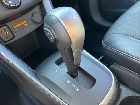 Used 2018 Chevrolet Trax LT w/ LT Convenience Package image 21