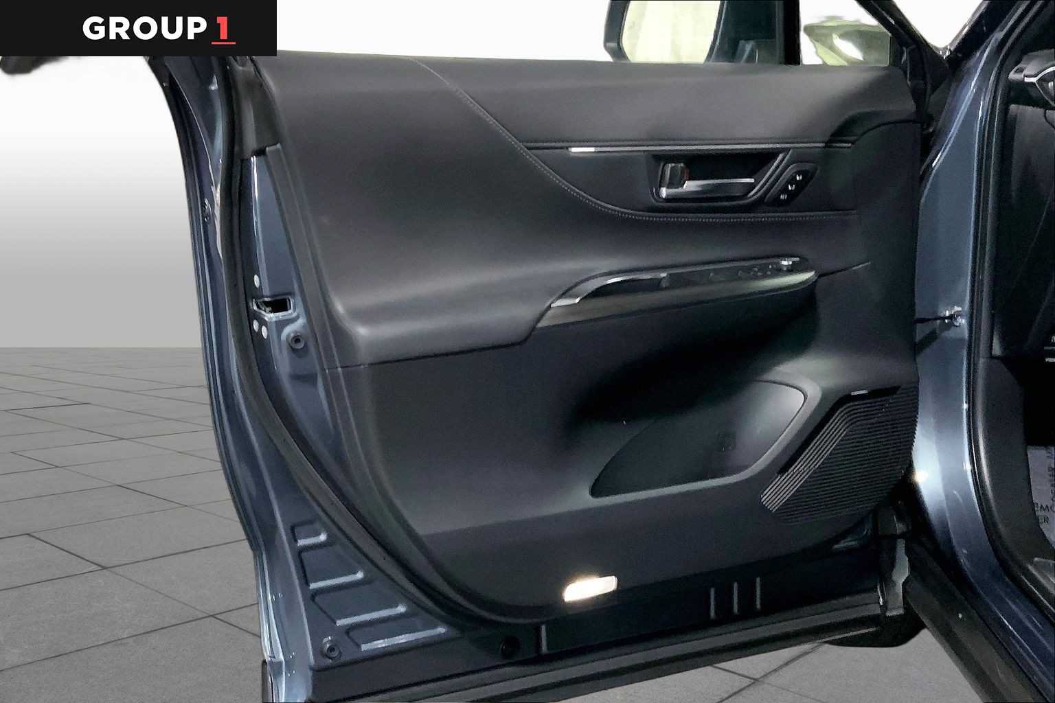 Certified 2023 Toyota Venza XLE AWD/4WD image 21
