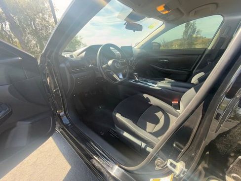 Used 2020 Nissan Sentra SV image 8